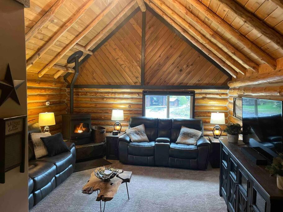 Little In The Woods. Holiday home